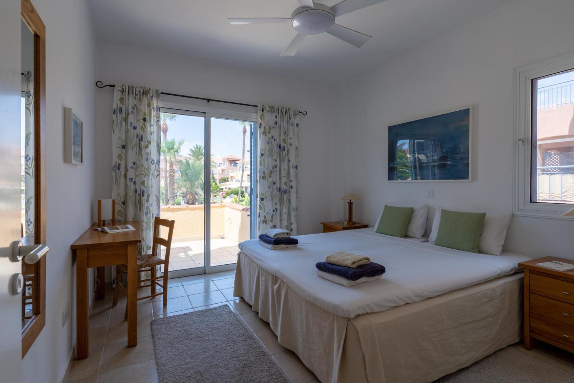Tropical Paradise In Harbour Paphos, Central & Close To Beach Zewnętrze zdjęcie