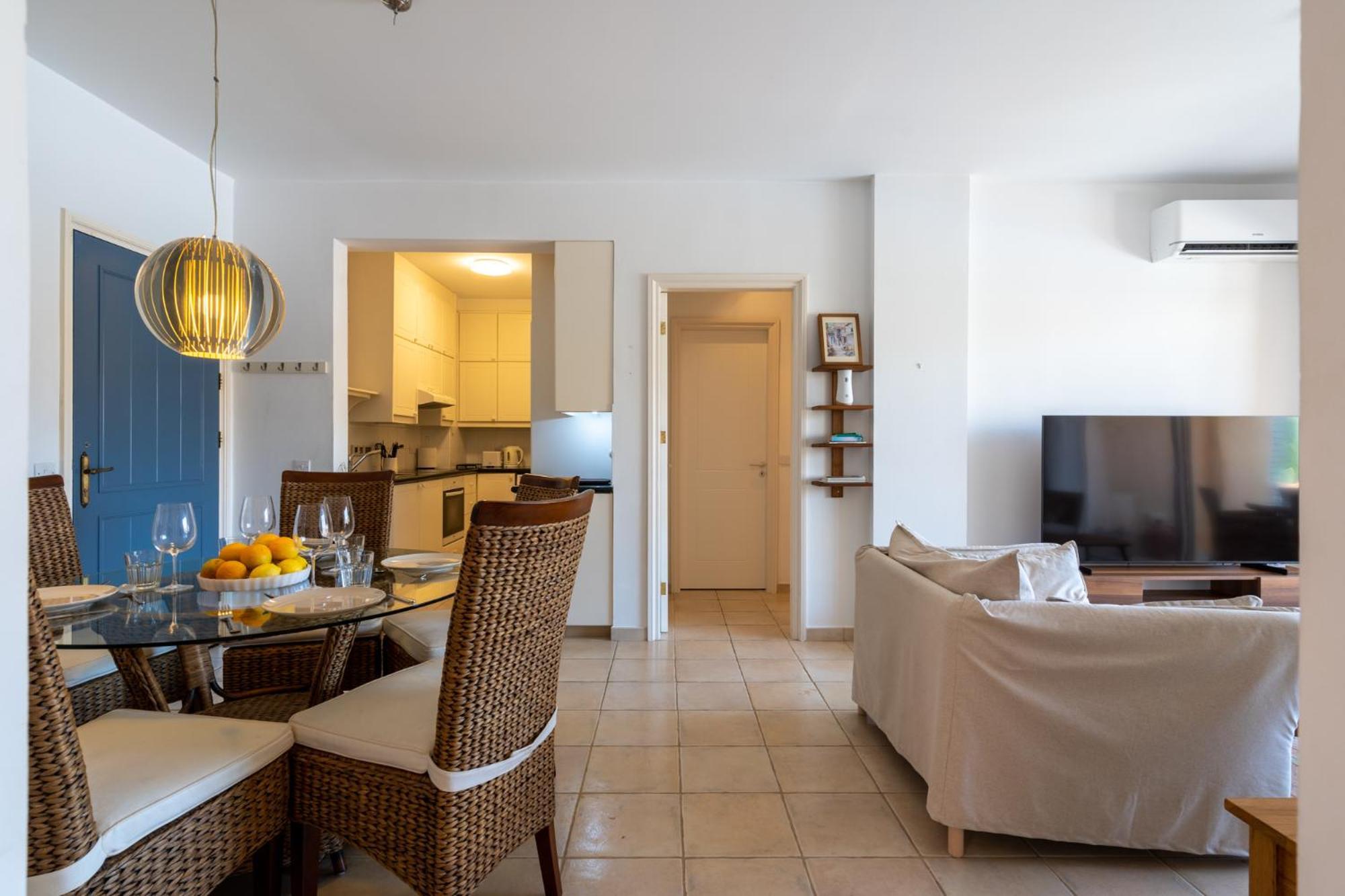 Tropical Paradise In Harbour Paphos, Central & Close To Beach Zewnętrze zdjęcie